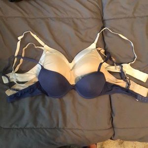 3 bras